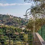 - Attico Vista Mare Con Terrazza E Piscina Rapallo