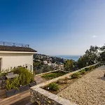 Апартаменты - Attico Vista Mare Con Terrazza E Piscina Рапалло