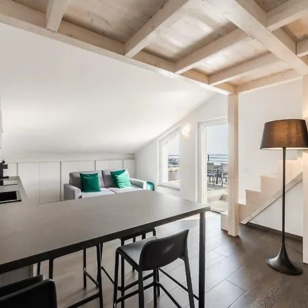 - Attico Vista Mare Con Terrazza E Piscina * 라팔로