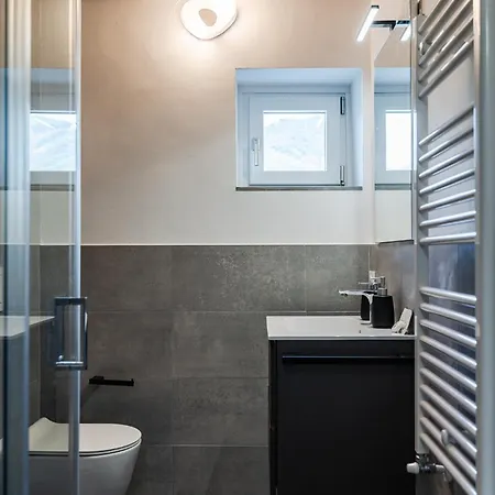 - Attico Vista Mare Con Terrazza E Piscina Apartman Rapallo