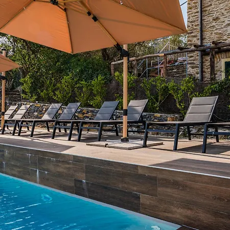 아파트 - Attico Vista Mare Con Terrazza E Piscina *