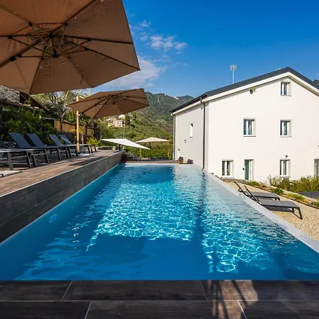 Apartman - Attico Vista Mare Con Terrazza E Piscina